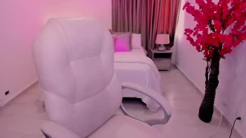 Kim online show from March 9, 7:40 pm