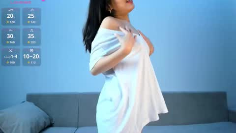 Su A online show from October 12, 1:43 pm