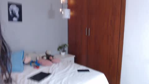 Kim  Yuk online show from December 22, 4:59 pm