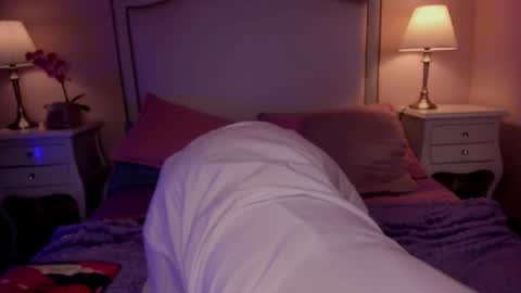 April online show from November 8, 8:03 am