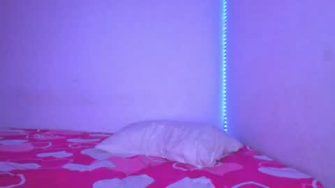 Snapshot of kimbaileys chatting on December 15, 3:13 am kim online show from December 15, 3:13 am