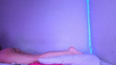 Snapshot of kimbaileys chatting on January 29, 9:01 am kim online show from January 29, 9:01 am