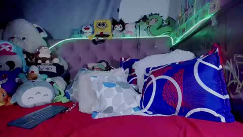 vivi independent model  online show from March 22, 1:53 am