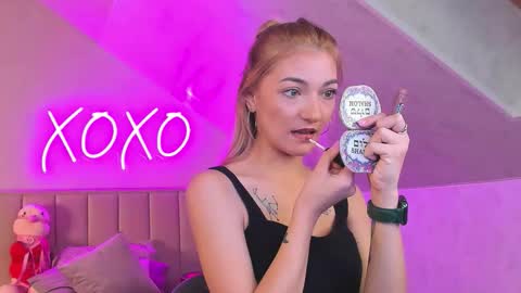 Snapshot of kimberlly_smith chatting on November 19, 1:05 am kimberlly_smith online show from November 19, 1:05 am