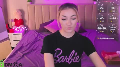 kimberlly_smith online show from March 25, 12:27 am