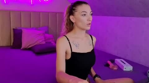 Snapshot of kimberlly_smith chatting on July 22, 11:51 pm kimberlly_smith online show from July 22, 11:51 pm