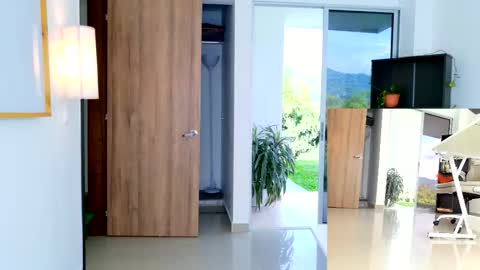 Snapshot of kimberly_hot2 chatting on December 3, 8:07 pm Melissa online show from December 3, 8:07 pm