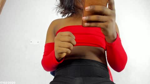 Snapshot of kimberly_house chatting on February 7, 8:44 am Kimberly 3 online show from February 7, 8:44 am