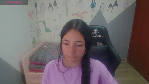 Snapshot of kimberly_thomson_t chatting on December 17, 10:34 am kimberly online show from December 17, 10:34 am