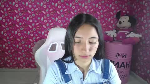 Snapshot of kimberly_thomson_t chatting on February 8, 2:36 am kimberly online show from February 8, 2:36 am