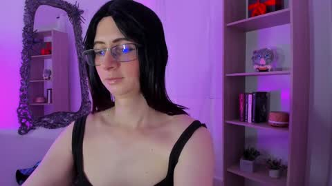 kimberly_thonson online show from November 15, 3:30 pm