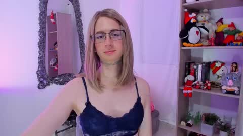 kimberly_thonson online show from December 17, 7:09 pm