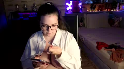 kimberlycaprice online show from March 19, 8:46 pm