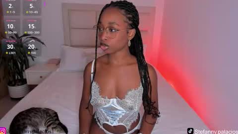 Snapshot of kimberlylenox chatting on November 29, 10:24 pm Queen Kim online show from November 29, 10:24 pm