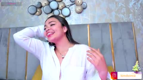 Snapshot of kimdevinne chatting on November 26, 2:34 am KIM online show from November 26, 2:34 am