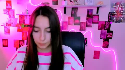 kimi_glow online show from April 30, 8:53 am