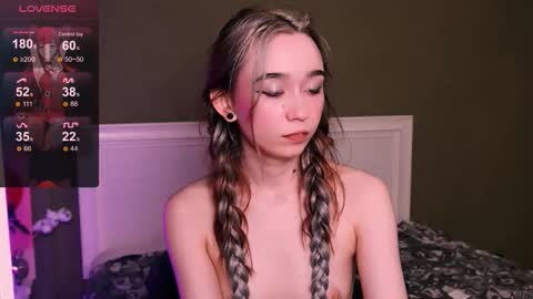 Snapshot of kimiko_luv chatting on November 7, 7:36 pm Kimiko online show from November 7, 7:36 pm