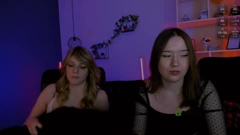 just Kimi  online show from April 20, 7:04 pm