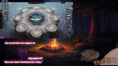 Snapshot of kimilee22 chatting on December 13, 2:21 am Wolfs Girl online show from December 13, 2:21 am