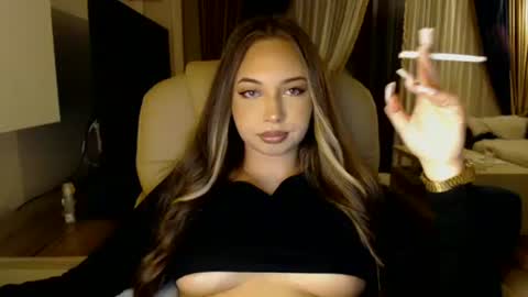 Kim Lee  online show from February 17, 4:48 pm