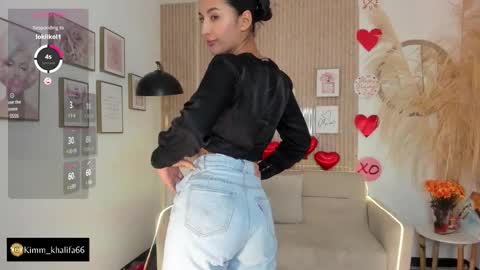 Kim  online show from February 17, 8:36 pm