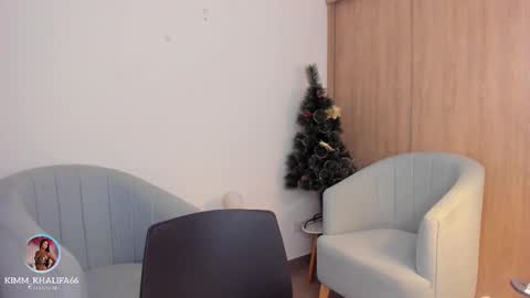 Kim  online show from December 1, 10:15 pm