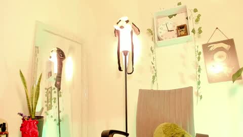 Kimm online show from January 25, 8:00 am