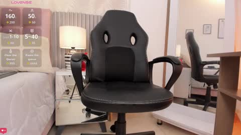 Karla online show from November 20, 7:35 pm