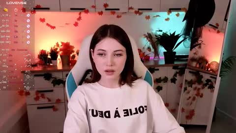 Snapshot of kimmie_shine chatting on November 6, 3:24 pm Your Kimmie follow me online show from November 6, 3:24 pm