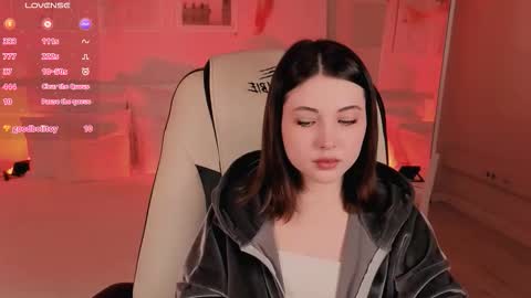 Snapshot of kimmie_shine chatting on November 11, 1:11 pm Your Kimmie follow me online show from November 11, 1:11 pm