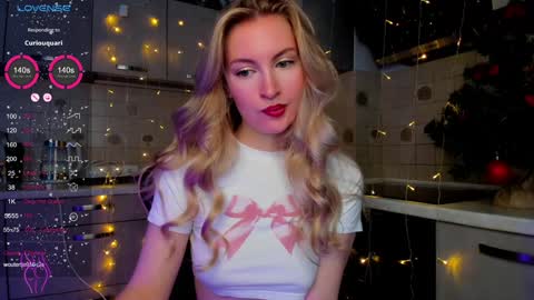 Snapshot of kimmy1_powell chatting on January 7, 7:42 am kimmy1_powell online show from January 7, 7:42 am