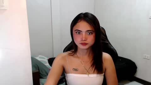 Snapshot of kimmy_fuckinggreat chatting on December 7, 1:47 am kim ejara online show from December 7, 1:47 am