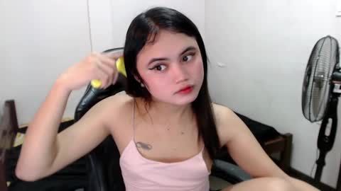 Snapshot of kimmy_fuckinggreat chatting on March 1, 11:17 am kim ejara online show from March 1, 11:17 am