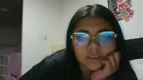 Snapshot of kimmy_kimmy_ chatting on February 25, 10:39 pm Kimmy online show from February 25, 10:39 pm