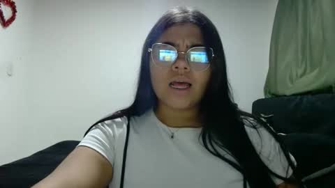 Snapshot of kimmy_kimmy_ chatting on October 29, 12:02 am Kimmy online show from October 29, 12:02 am