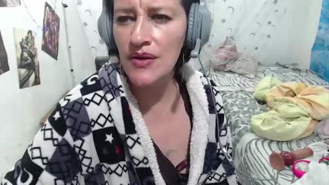 Snapshot of kimmy_sander1 chatting on January 8, 8:49 am Kimmy online show from January 8, 8:49 am