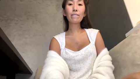 Snapshot of kimmy_sunn chatting on December 10, 1:33 pm Kimmy online show from December 10, 1:33 pm