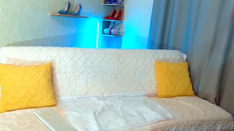 Kim online show from February 15, 7:06 pm