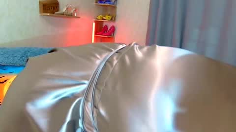 Kim online show from November 1, 6:43 pm