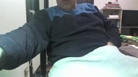 Snapshot of kinchan069 chatting on January 6, 2:14 pm kinchan069 online show from January 6, 2:14 pm