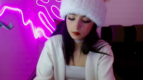 Snapshot of kind_scarlett chatting on December 9, 1:51 am Kind Scarlett online show from December 9, 1:51 am