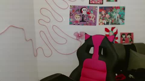 Snapshot of kind_scarlett chatting on March 9, 2:07 am Kind Scarlett online show from March 9, 2:07 am