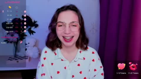 Hazel online show from April 19, 6:10 pm