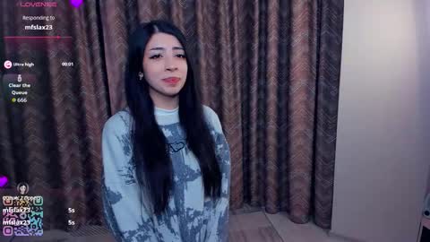 Snapshot of kindraevert chatting on November 29, 4:37 am Megan online show from November 29, 4:37 am