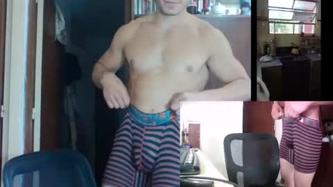 Snapshot of kinftt chatting on November 3, 6:42 pm kinftt online show from November 3, 6:42 pm