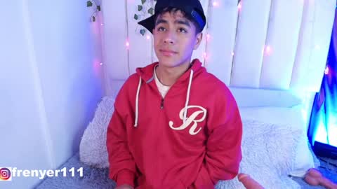 Snapshot of king_azahell chatting on January 10, 3:07 am king help me reach 100 likes online show from January 10, 3:07 am