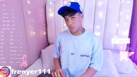 Snapshot of king_azahell chatting on March 11, 12:00 am king help me reach 100 likes online show from March 11, 12:00 am