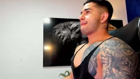 Snapshot of king_falconer chatting on November 28, 2:03 am Angel Falconer online show from November 28, 2:03 am