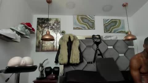 HOT MEN BLACK online show from January 28, 5:14 pm