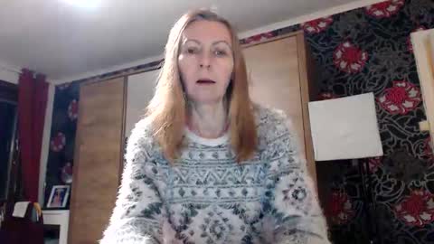 Snapshot of kingandprincess chatting on October 27, 5:39 pm sexysexyhotwetpinkredpussy online show from October 27, 5:39 pm